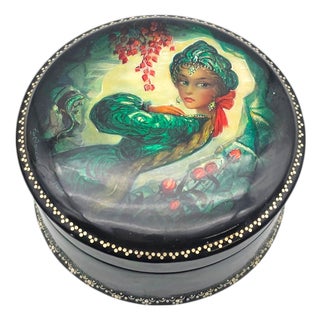 Hand-Painted Russian Lacquer Portrait Box by S. Sorkin, 1996, 3.125" For Sale