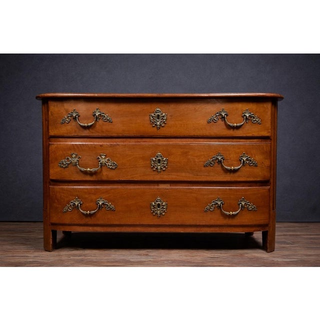 Antique Bombé Chest of Drawers in Wood, 1700s For Sale - Image 6 of 6