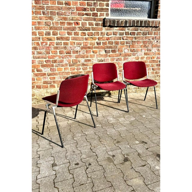 Vintage Italian DSC 106 Red Stacking Chair by Anna Castelli Ferrieri for Castelli, 1970s, Set of 7 For Sale - Image 6 of 9