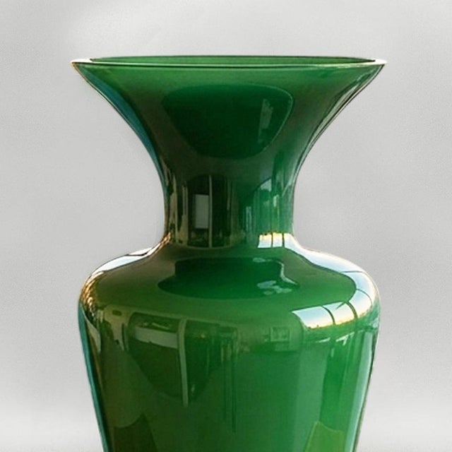 Italian Emerald Green Murano Glass Vase from Maestro Del Vetro, 1970s For Sale - Image 6 of 7
