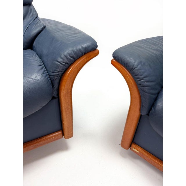 Vintage Adjustable Swivel Chairs in Blue Leather and Beech from Ekornes Stressless, 1980s, Set of 2 For Sale - Image 15 of 17