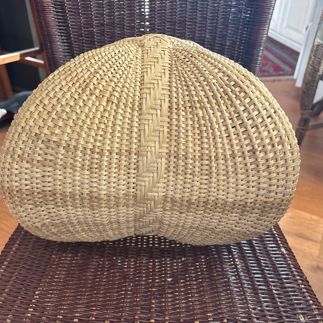 Jesse Butcher signed and dated 1-4-85 Applachian White Oak Egg Basket with a Fancy Herringbone Edge. Jesse Butcher...
