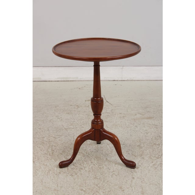 Age: C.1971 Details: Finish No.24 Dish Top High Quality Construction Queen Anne Legs & Pad Feet Traditional Style Offered...