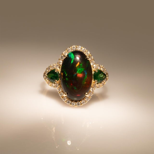 3.8Ct Black Opal Ring With Natural Diamond & Tsavorite Accents: Solid 14k Gold, Size 6.75 For Sale - Image 4 of 8