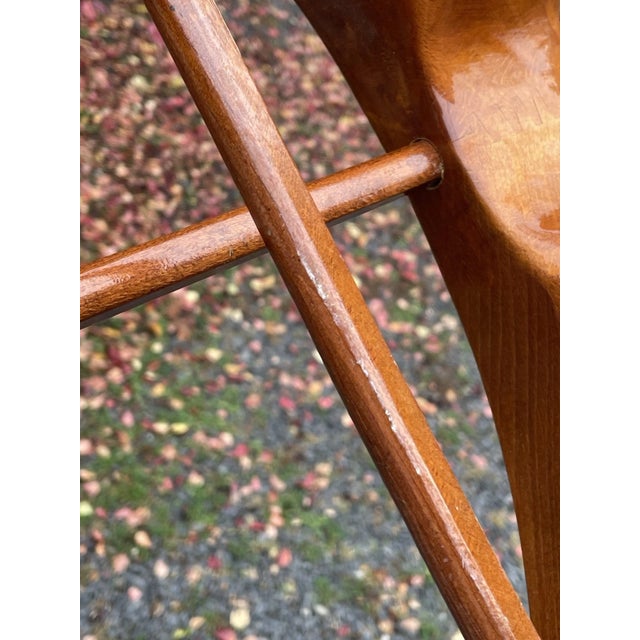 Fratelli Reguitti Pair of Mid 20th Century Mod Fratelli Reguitti Italian Dovetail Wooden Hanger W Pole For Sale - Image 4 of 12