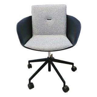 Modern Ergonomic Davis Furniture Lightwork Chair With Light Grey Upholstery and Black Shell For Sale