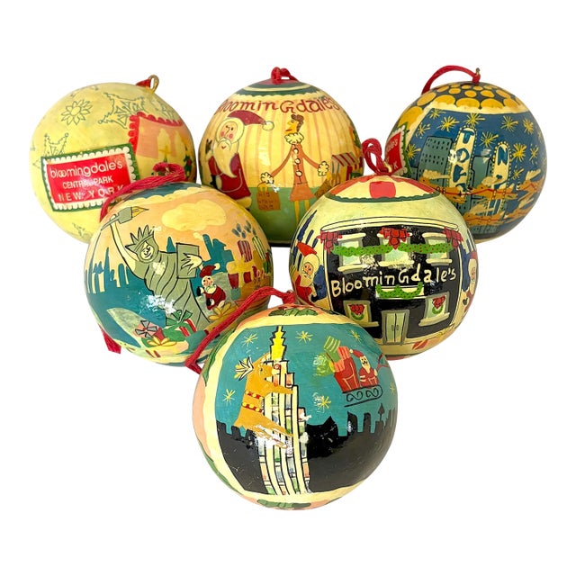 Vintage Bloomingdales New York City Papier-Mâché Christmas Ornaments in Bag- Set of 6 For Sale