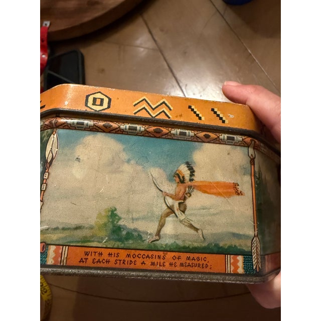 1930s Loose-Wiles Hiawatha’s Wedding Journey Lithographed Biscuit Tin For Sale In New York - Image 6 of 10