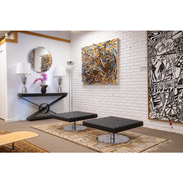 Late 20th Century Pair of Black Leather Polished Chrome Modern Swivel Ottomans Minotti Style For Sale - Image 5 of 7