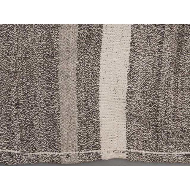 1970s Vintage Handmade Wool Cotton Grey Kilim Runner Rug For Sale In San Francisco - Image 6 of 11