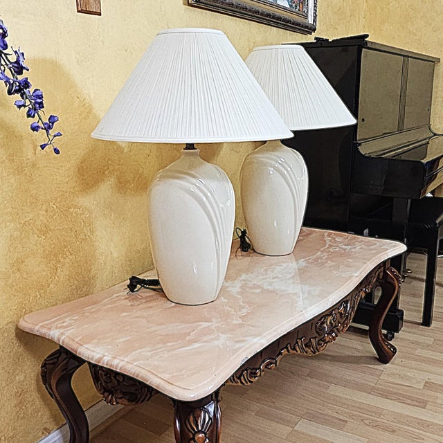 Pair of Vintage White Art Deco Ceramic Table Lamps With Pleated Shades – 27” For Sale - Image 11 of 18