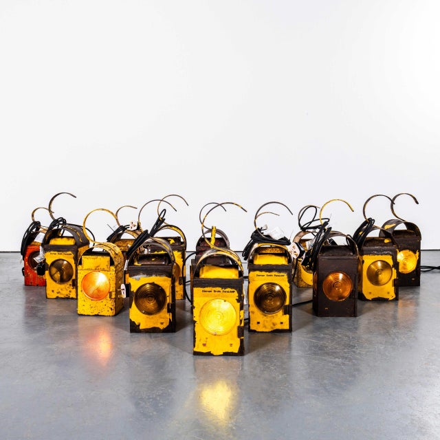 Vintage Railway Warning Lamp For Sale - Image 9 of 9