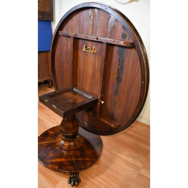 1840s Antique English Victorian Rosewood Tilt Top Table / Center Table For Sale - Image 13 of 17