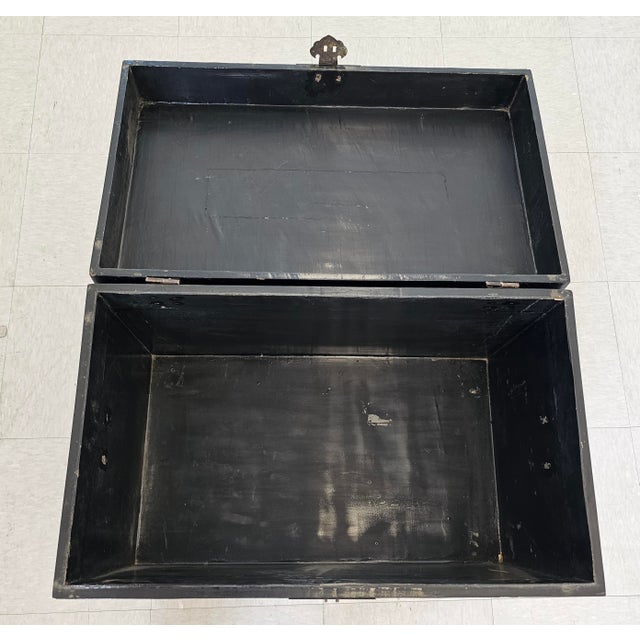 Ebony Late 19th Century Chinese Late Qing Dynasty Ebonized and Partial Gilt Decorated Packing Trunk For Sale - Image 8 of 8