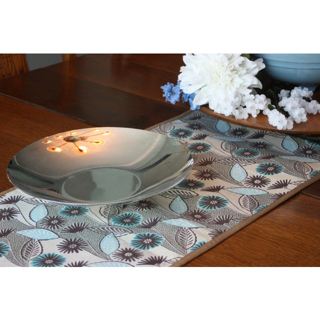 Metal Silverplate X-Base 12-Inch Plate by Richard Meier for Swid Powell Vintage 1980s For Sale - Image 7 of 8