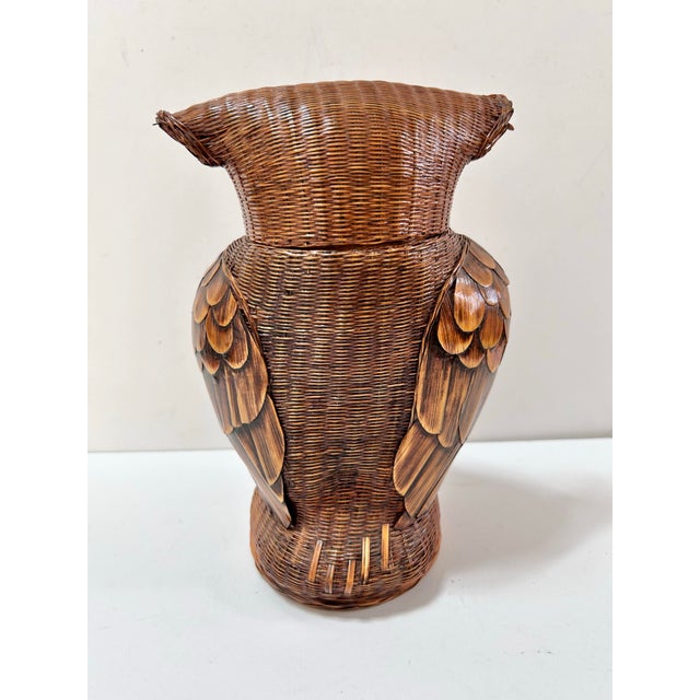 Vintage Wicker Owl Lidded Basket With Carved Wood Feathers For Sale In Louisville - Image 6 of 11