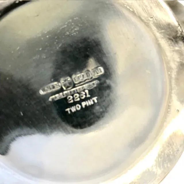 Mid 20th Century Art Deco Cocktail Shaker - 2 Pint Large Shaker For Sale In Palm Springs - Image 6 of 7