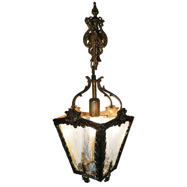 1940s 1940s Italian Rococco Style Brass Lantern Hanging Wall Sconce W/ Etched Glass Panels For Sale - Image 5 of 16