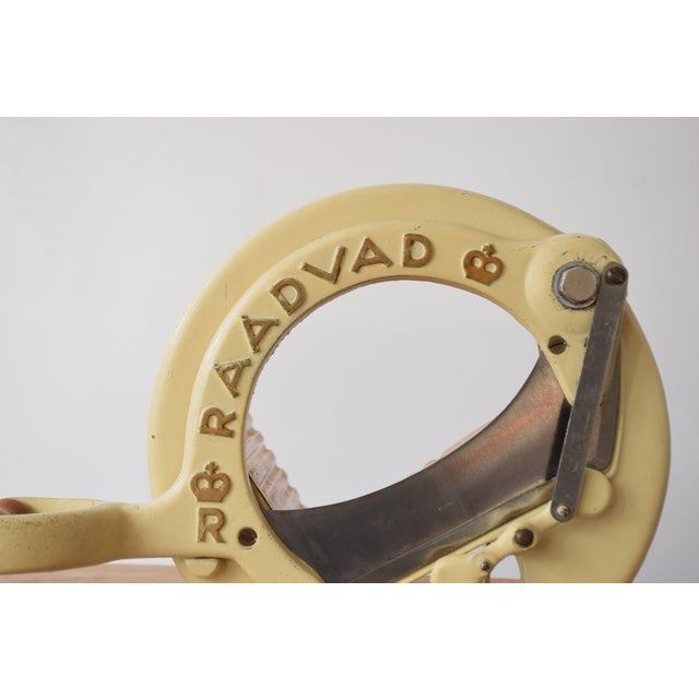 Wood Mid-Century Danish Beige and Gold Bread Slicer by Ove Larsen for Raadvad, 1950s For Sale - Image 7 of 9