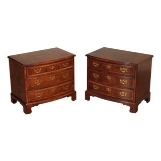 Henredon Aston Court Pair Of Mahogany Nightstands For Sale
