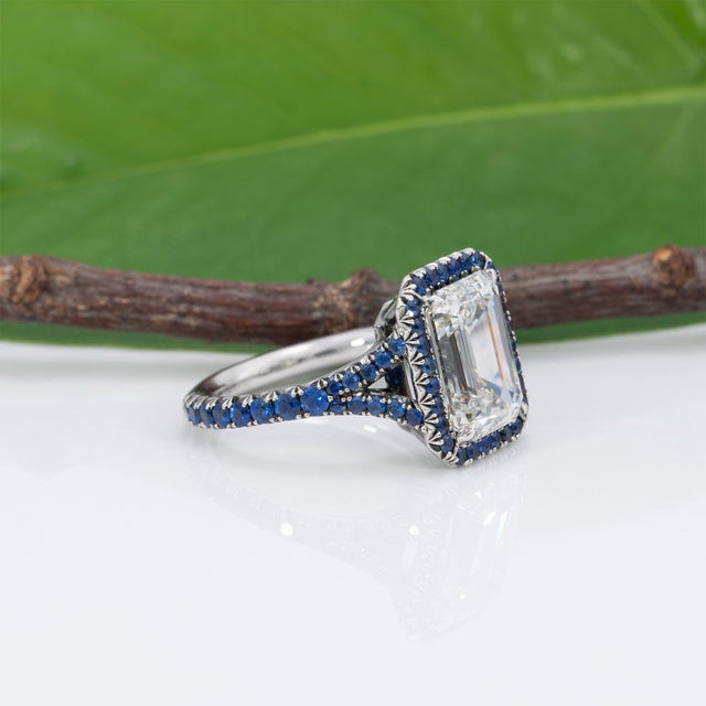Metal 3.65ct Lab Grown Diamond Estate Ring With Blue Sapphire Accents: Platinum, Size 4.5 For Sale - Image 7 of 10