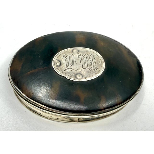 Early 20th Century Lovely Silver and Horn Snuff or Trinket Boxes, a Pair For Sale - Image 4 of 12