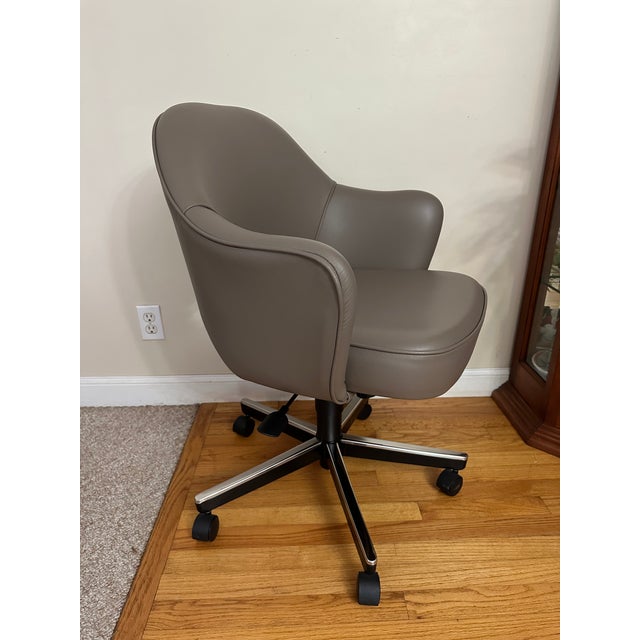 Gray Authentic 2019 Knoll Eero Saarinen Executive Swivel-Tilt Desk Chair in Cadet Grey Volo Leather For Sale - Image 8 of 11