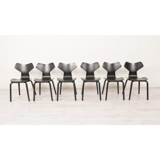 Early 21st Century Model Grand Prix Black Dining Chairs by Arne Jacobsen for Fritz Hansen, 2019, Set of 6 For Sale - Image 5 of 18