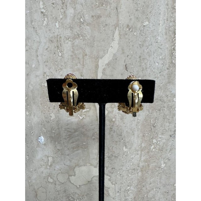 Vintage Gold & Silver Toned Clip on Earrings For Sale - Image 15 of 15