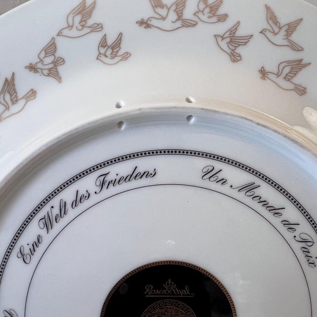 Versace x Rosenthal 1999 Christmas plate "A World of Peace" // Doves and Olive Branch Limited edition plate #268 of 9999 // original box For Sale - Image 10 of 12