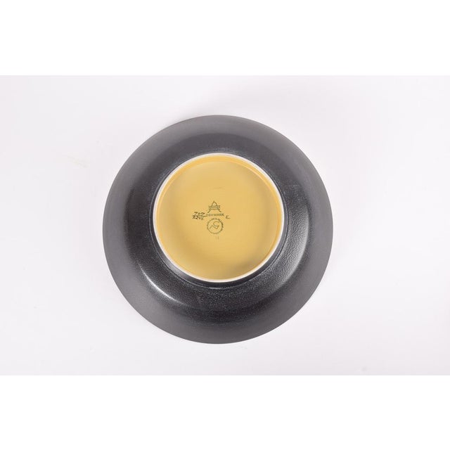 Large Danish Modern Black & Yellow Baca Bowl by Nils Thorsson for Aluminia, 1960s For Sale - Image 9 of 11