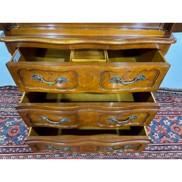 1960s John Widdicomb French Provincial Highboy For Sale - Image 9 of 10