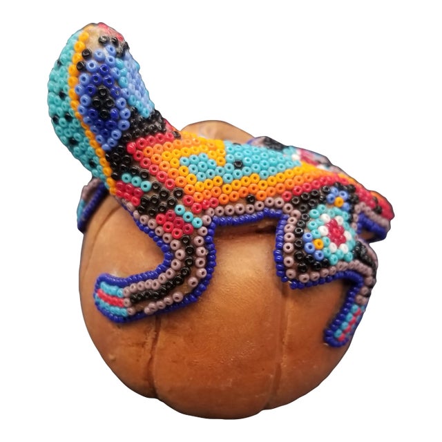 Vintage Huichol Lizard, Mexican Beadwork on Pottery Decor For Sale