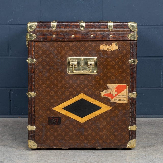 Louis Vuitton Antique French Trunk in Monogram Canvas from Louis Vuitton, 1920 For Sale - Image 4 of 18
