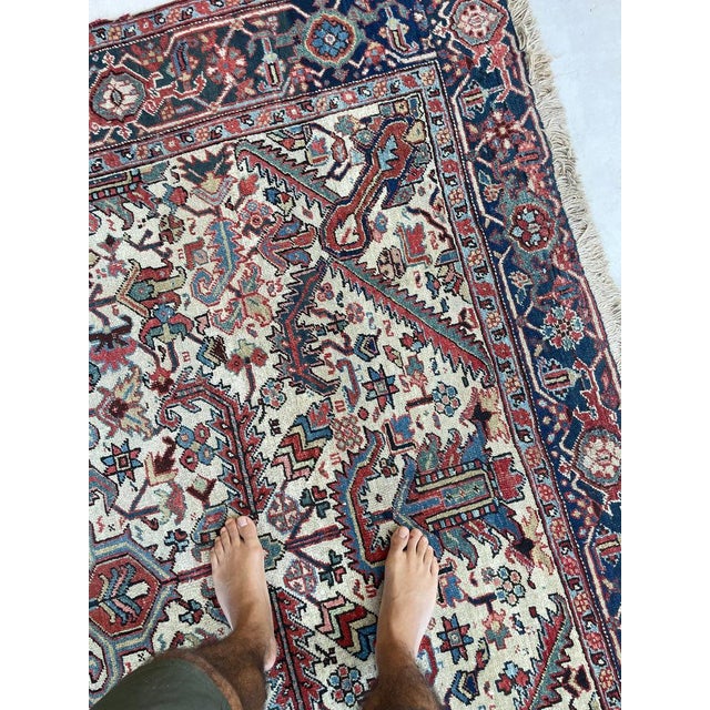1940s Blooming Jungle Antique Heriz Eggshell Linen Ground Rug 8 x 11 For Sale - Image 5 of 13