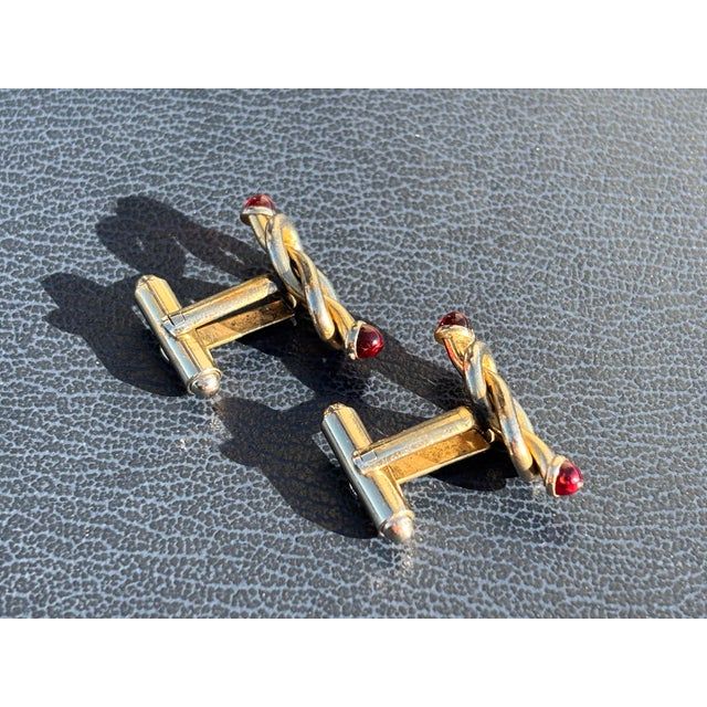 Early 20th Century Early 20th Century English Market Ruby Glass / Yellow Double Knot Cufflinks For Sale - Image 5 of 7