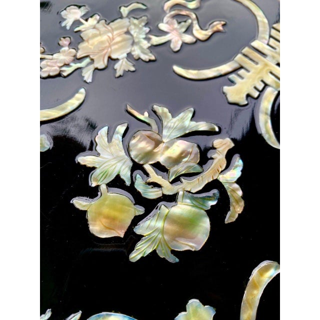 Vintage Chinese Black Lacquer Mother-of-Pearl Inlaid Hexagonal Banchan Serving Box For Sale - Image 12 of 14