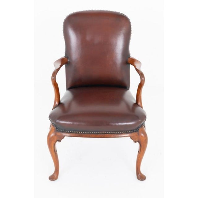 This exceptional desk chair is crafted to the highest standards, showcasing classic Georgian design and fine attention to...