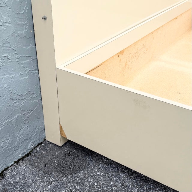 1980s Postmodern Cream Lacquer Laminate King Size Bed Frame For Sale - Image 5 of 9