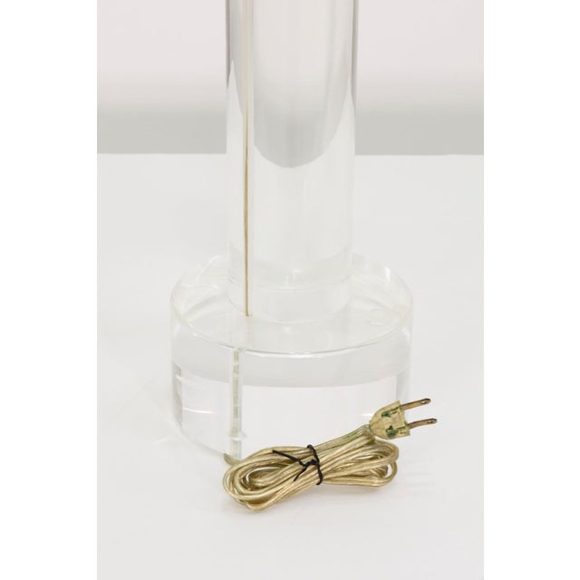 Late 20th Century Chunky Lucite Tubular Column Table Lamp by Design Classics For Sale - Image 4 of 5