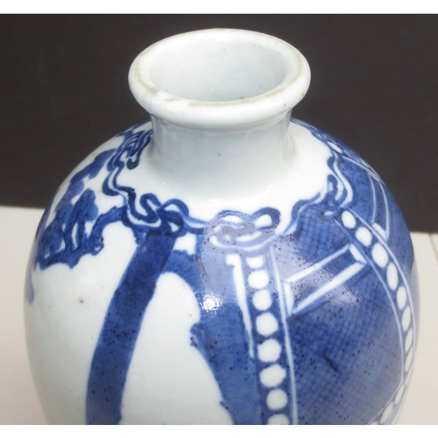 19th Century Chinese Blue and White Vase For Sale - Image 4 of 8