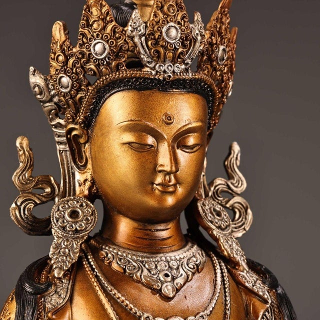 Late 19th Century Gilt Bronze Ksitigarbha Bodhisattva Statue, 2kg For Sale - Image 4 of 9
