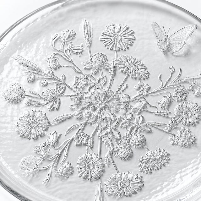 This elegant crystal glass plate is part of the famous “Ulla” series, created in 1986 by designer Kjell Engman for the...