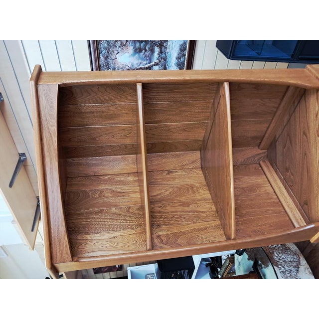 Mid-Century Modern Windsor Corner Cupboard in Elm by Lucian Ercolani for Ercol, 1980s For Sale - Image 16 of 18