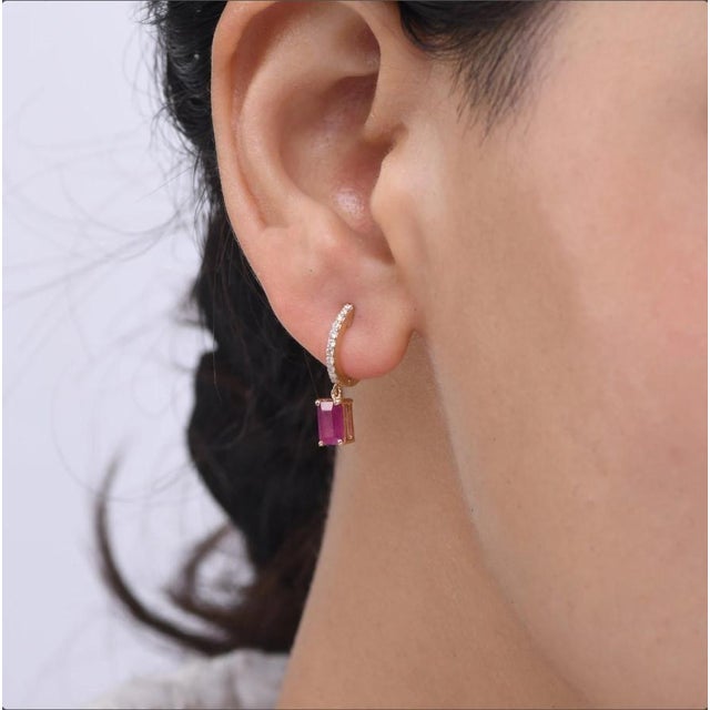 1.39 Cts Natural ruby earring in 18k gold For Sale - Image 9 of 18