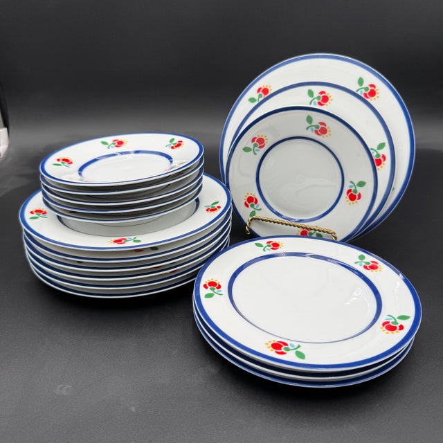 Fitz and Floyd 1980s Fitz and Floyd "Fleuri" Bread and Butter Dessert Plates- Set of 4 For Sale - Image 4 of 6