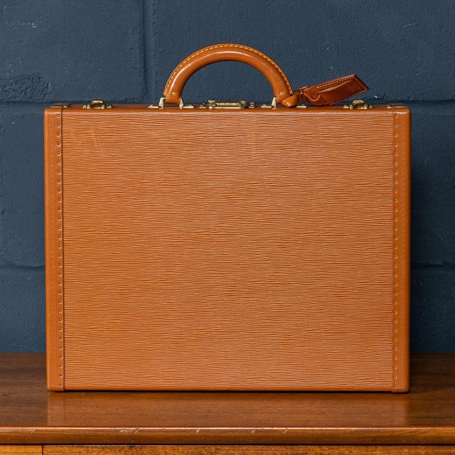 20th Century Presidential Briefcase in Orange Epi Leather from Louis Vuitton, France, 1993 For Sale - Image 13 of 18