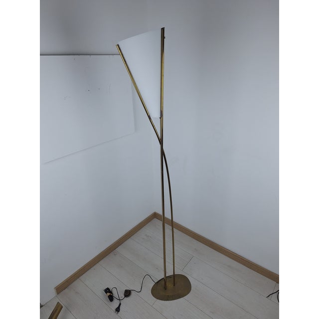 1950s Model 1819 Floor Lamp in Brass and Opaline Glass by Max Ingrand for Fontana Arte, 1950s For Sale - Image 5 of 13