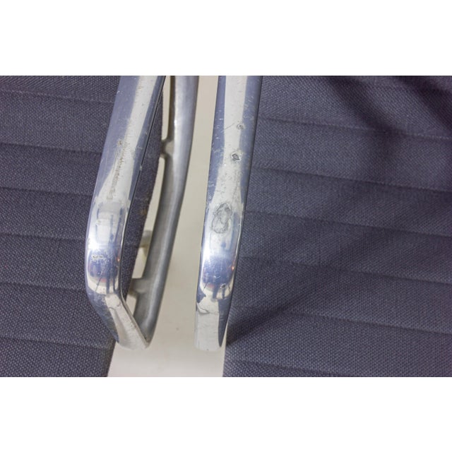 EA109 Office Chairs in Blue Grey Fabric by Charles and Ray Eames for Herman Miller, 1980s, Set of 6 For Sale - Image 13 of 18
