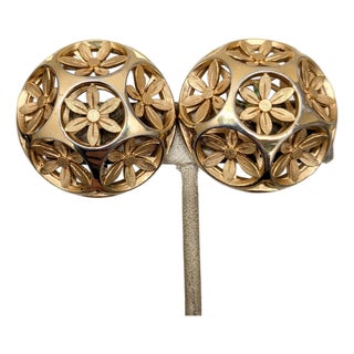 Vintage 1960s Signed Crown Trifari Goldtone Round Cut Out Flower Clip Earrings-2 Pieces For Sale